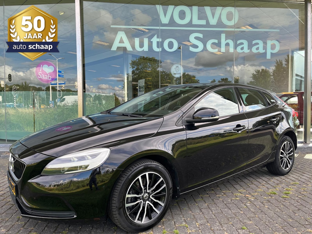 Volvo V40 - 2.0 T2 Nordic+ | Rijklaar incl garantie | Verwarmbaar voorruit LED koplampen Navigatie - AutoWereld.nl