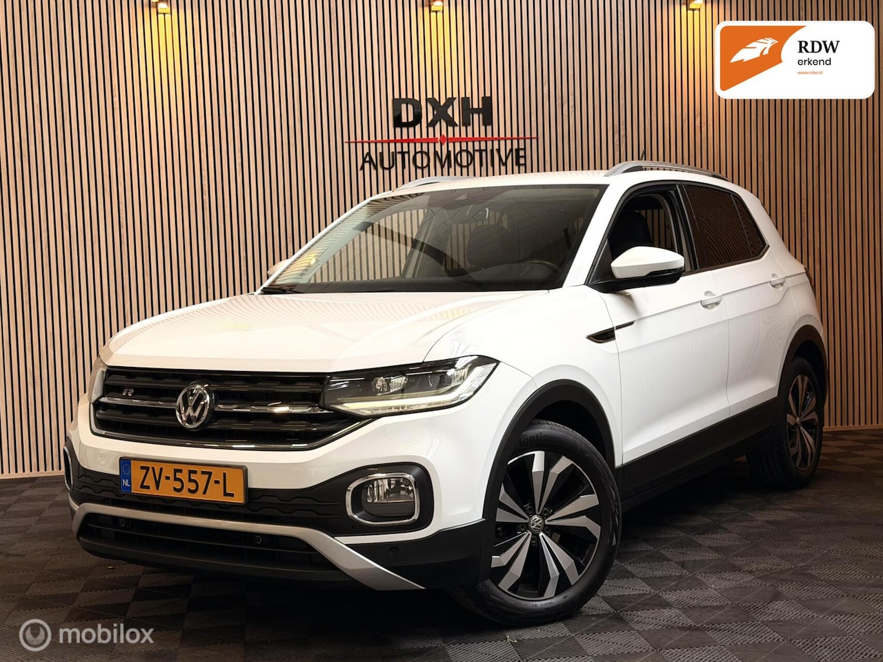 Volkswagen T-Cross - 1.0 TSI DSG R-Line BEATS VIRTUAL CARPLAY - AutoWereld.nl