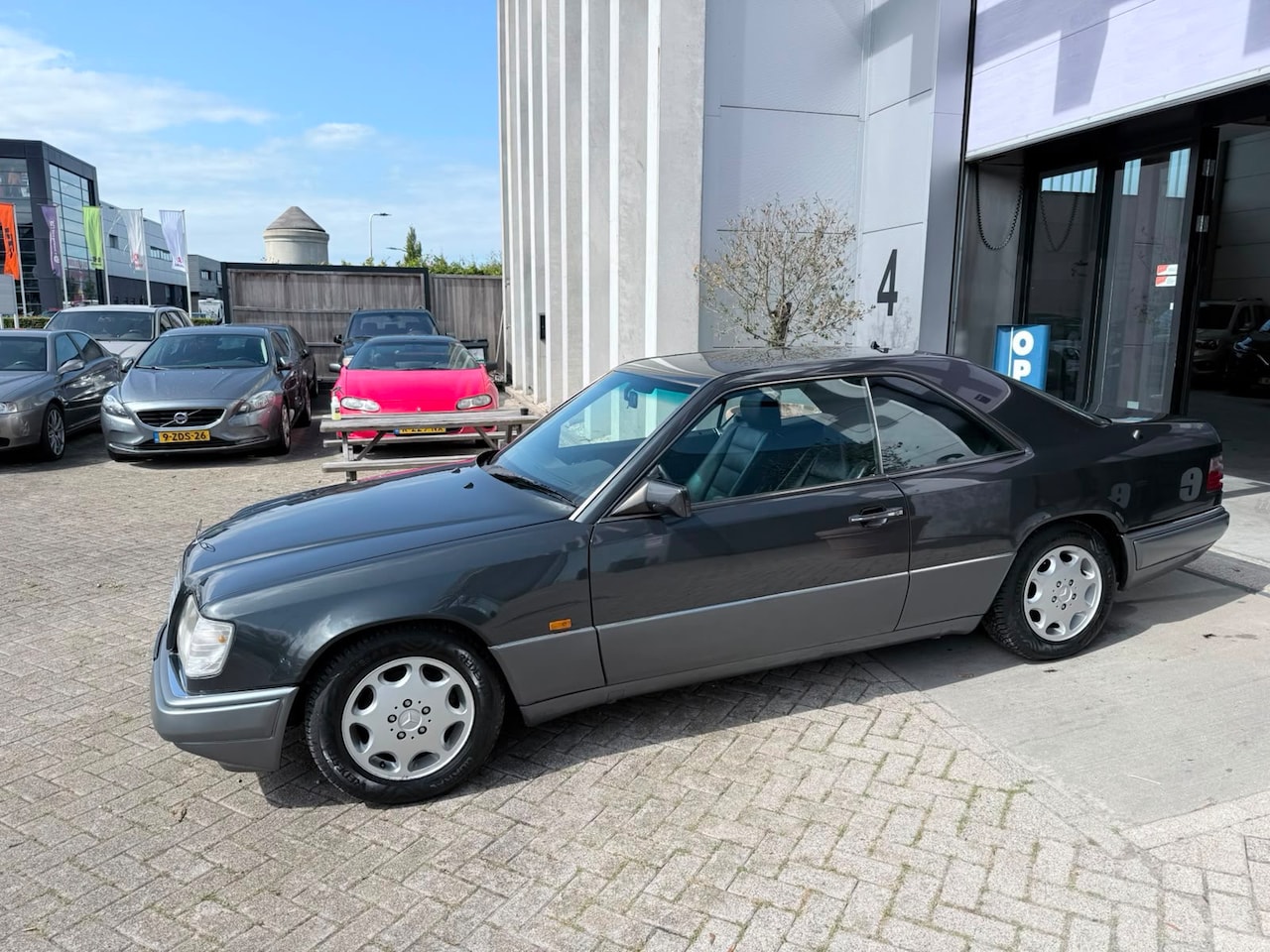Mercedes-Benz E-klasse Coupé - 200 CE Facelift W124 CONCOUR STAAT! INRUIL MOGELIJK! - AutoWereld.nl