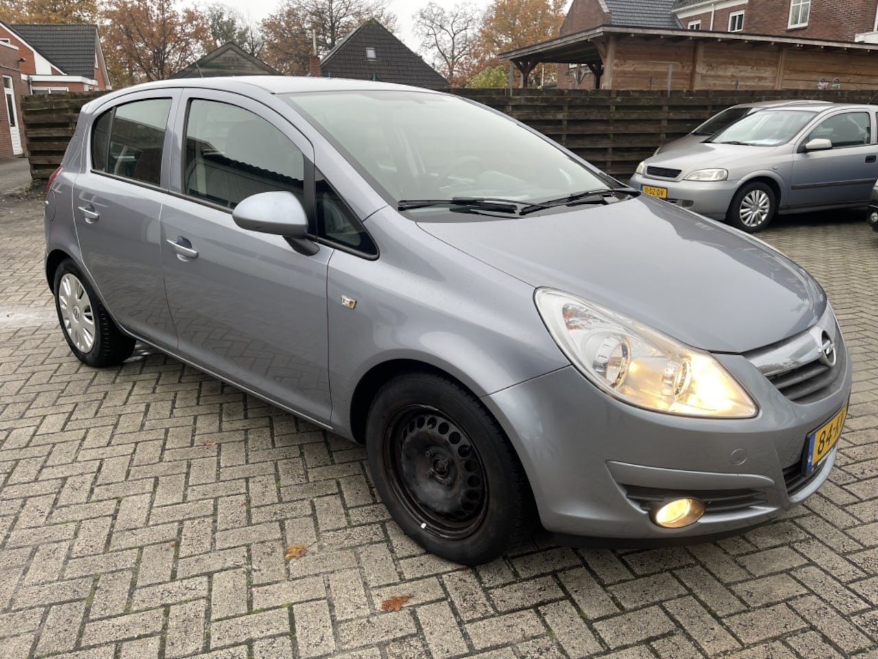 Opel Corsa - 1.4 16v Airco Cruise control APK: Nieuw bij aflevering - AutoWereld.nl