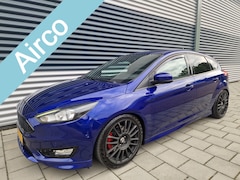 Ford Focus - 1.5 ST-Line Edition, Sparco , KW schroefset , Navigatie, volledige onderhoudshistorie