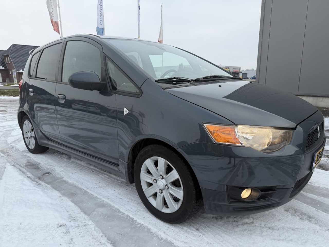 Mitsubishi Colt - 1.5 Intense Airco Cruise Control - AutoWereld.nl