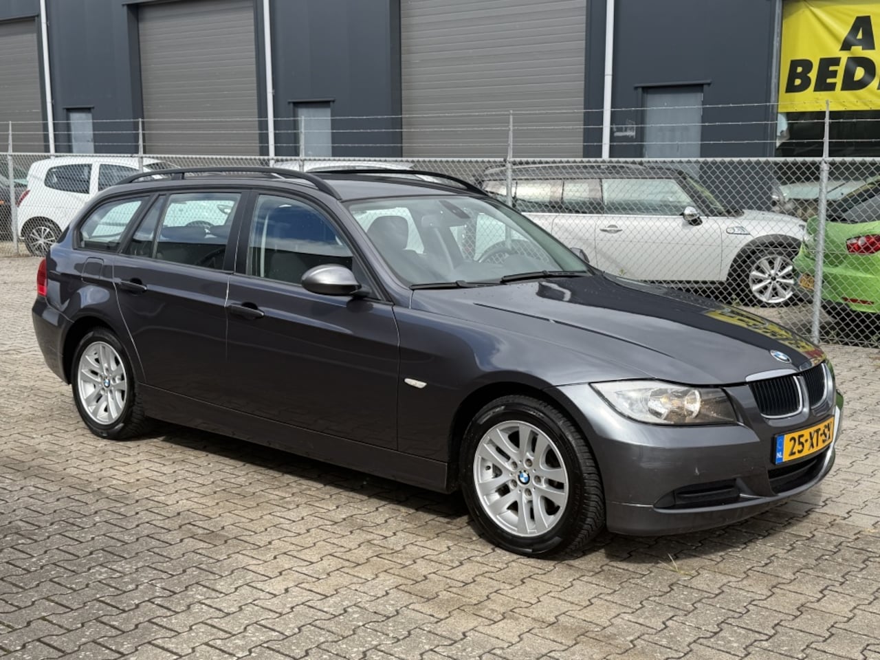 BMW 3-serie Touring - 318i High Executive Clima Navigatie Apk:Juni 2027 - AutoWereld.nl