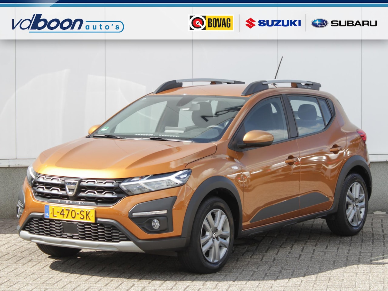 Dacia Sandero Stepway - 1.0 TCe 100 Bi-Fuel Comfort | Navi | Clima | Park sens | Trekhaak - AutoWereld.nl