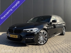 BMW 5-serie Touring - 520i Touring/M-pakket/Pano/Trekhaak/Headup/ambient/19inch