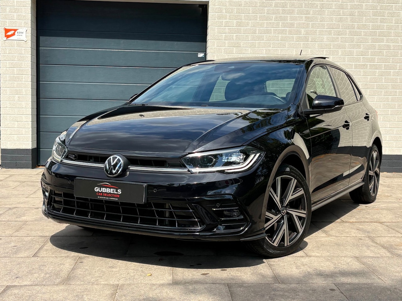 Volkswagen Polo - 1.0 TSI 2x R-Line | Pano | Camera | Keyless | IQ Light - AutoWereld.nl