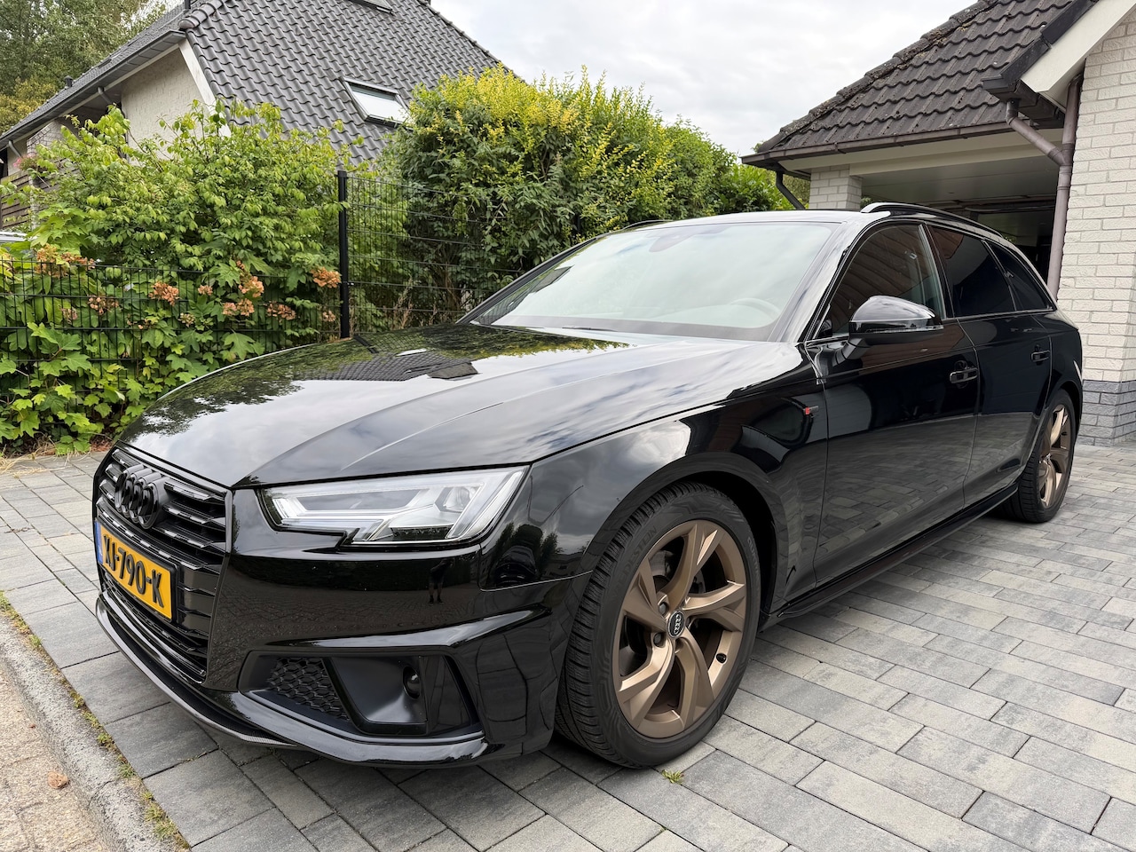 Audi A4 Avant - 35 TFSI Sport S line black edition 2019 - inruil mogelijk - AutoWereld.nl