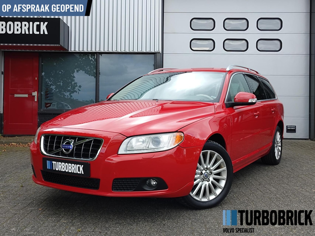 Volvo V70 - 1.6 T4 Summum |Leder|Trekhaak|Cruise|Xenon|Youngtimer - AutoWereld.nl