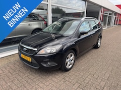 Ford Focus Wagon - 1.6 Comfort | 2e eigenaar | Airco | Trekhaak | Elektrische ramen | Dakrails | APK tot 03-0