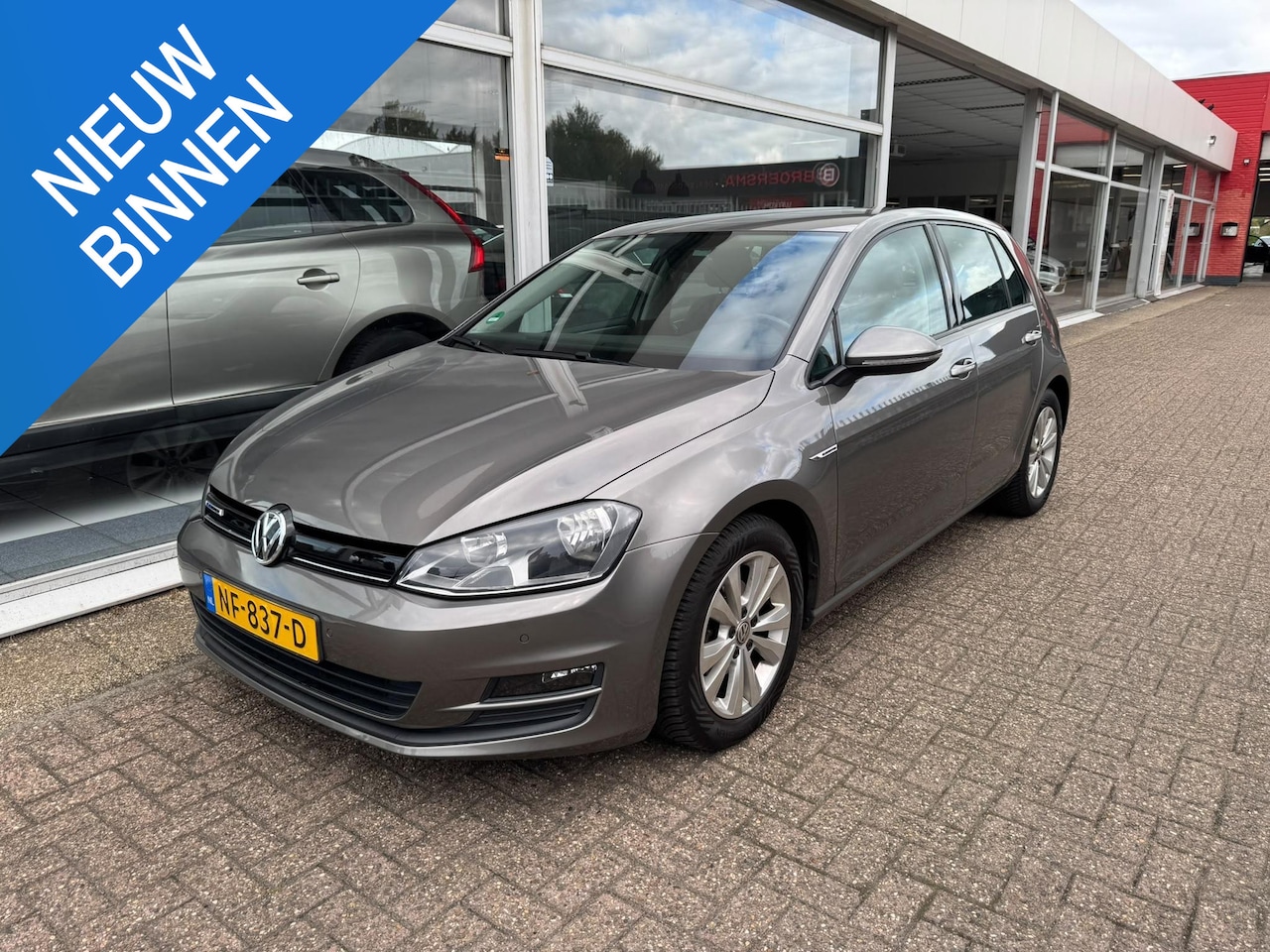 Volkswagen Golf - 1.0 TSI Comfortline | 3e eigenaar | Navigatie | Airco | Elektrische ramen | APK tot 24-01- - AutoWereld.nl