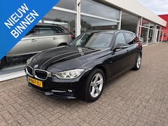 BMW 3-serie Touring - 316i High Executive | Panoramadak | Navigatie | Parkeersensoren | Lederen bekleding | Clim