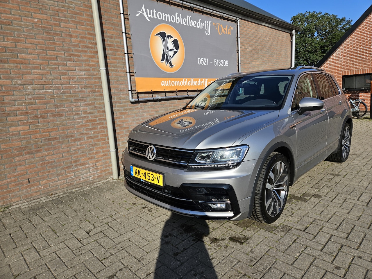 Volkswagen Tiguan - 1.4 TSI ACT Highline R-line - AutoWereld.nl