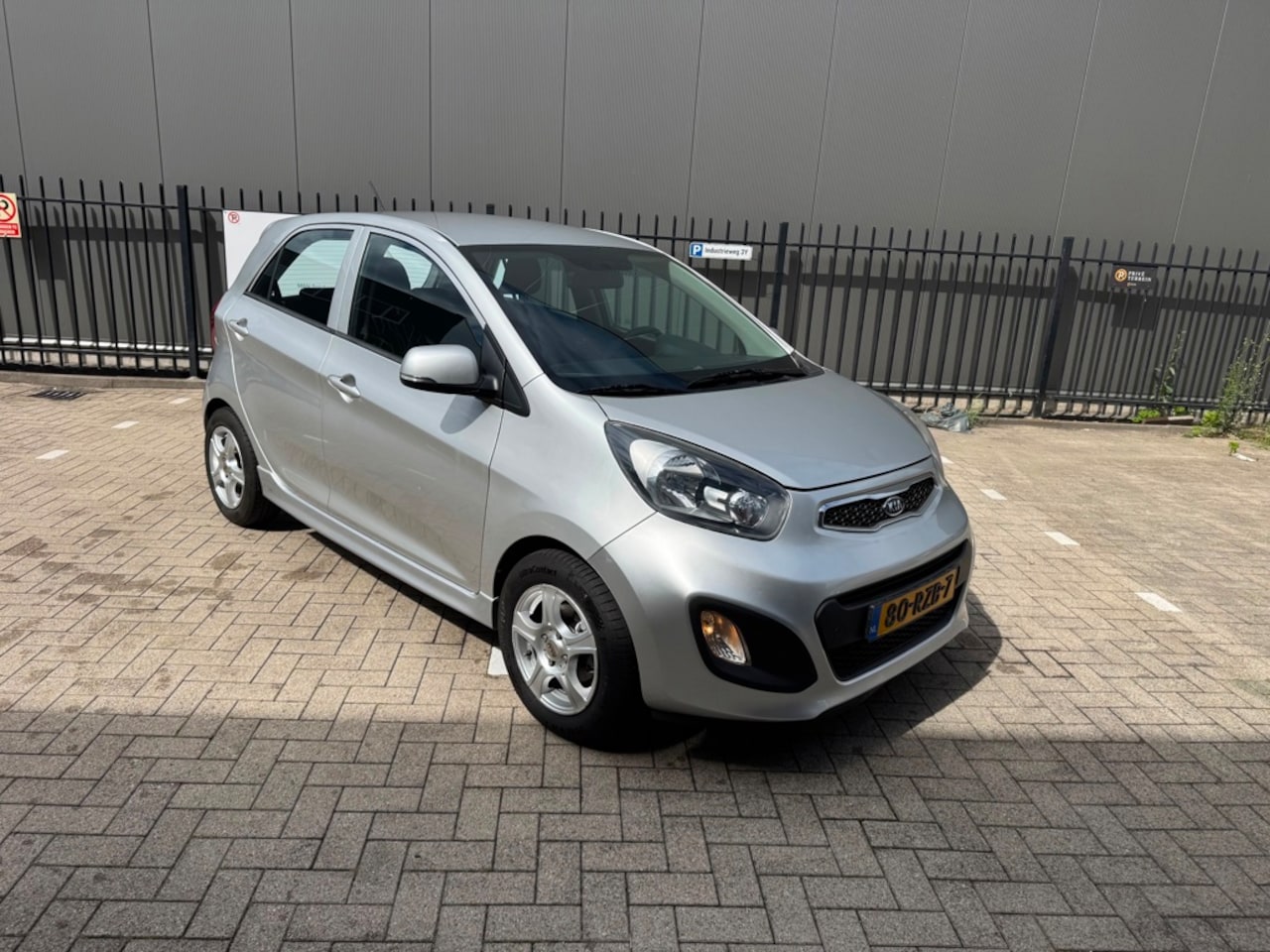 Kia Picanto - 1.0 CVVT Comfort Pack met Nieuwe motor 12 mnd garantie - AutoWereld.nl
