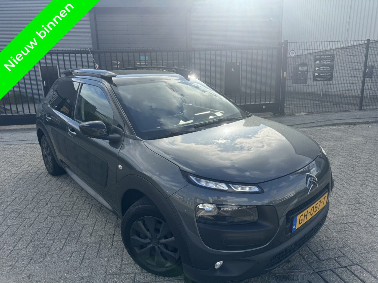 Citroën C4 Cactus - 1.6 HDI Camera Navi Clima Bluetooth Nw Riem - AutoWereld.nl