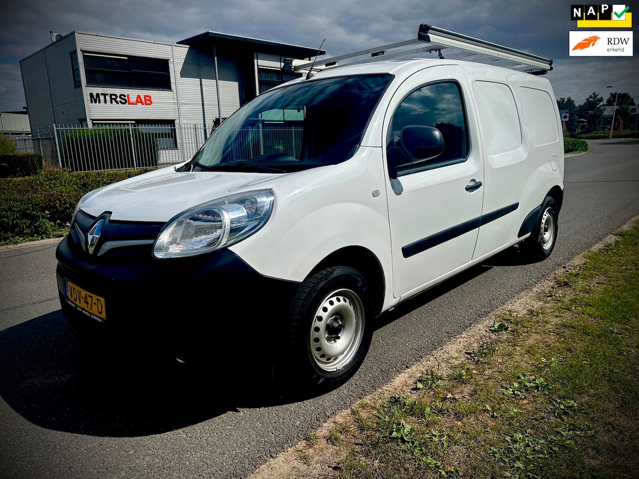 Renault Kangoo - 1.5 Blue dCi 95 Comfort Maxi 1.5 Blue dCi 95 Comfort Maxi, airco, imperial, 95pk, apk - AutoWereld.nl