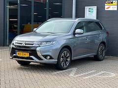 Mitsubishi Outlander - 2.0 PHEV Premium/2de EG/CAMERA/TREKHAAK/NL AUTO-NAP