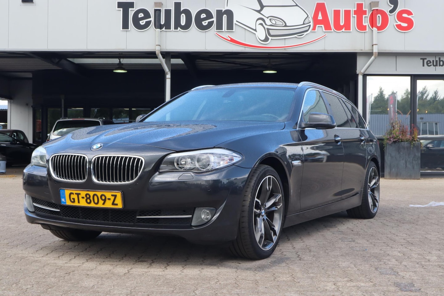 BMW 5-serie Touring - 520d High Executive | Automaat | Trekhaak | Cruise control |  2011 - AutoWereld.nl