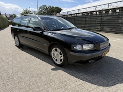 Volvo V70 - 2.4 Comfort Line. 7 pers NL auto Prima staat Met boekjes
