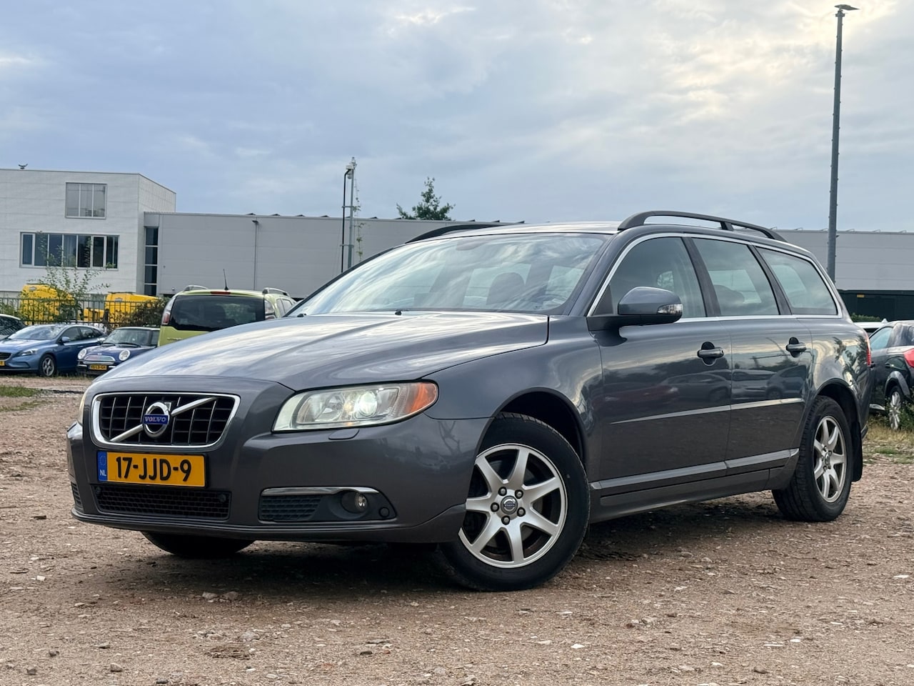 Volvo V70 - 2.4 D5 Momentum/ RIJDT TOP - AutoWereld.nl