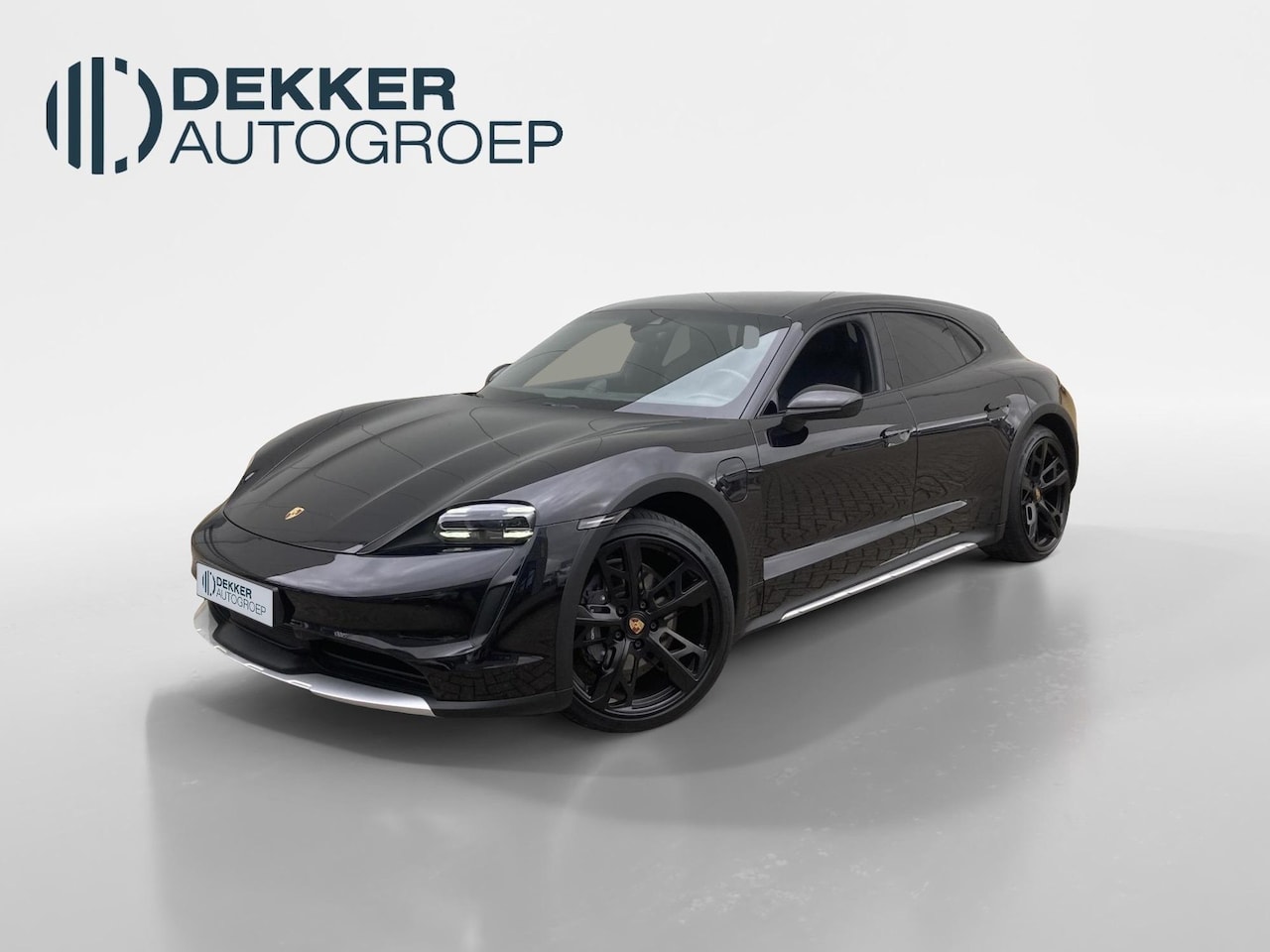 Porsche Taycan Cross Turismo - 4 93 kWh sport chrono - panoramadak -stoelenpakket -stoelverwarming -luchtvering - AutoWereld.nl
