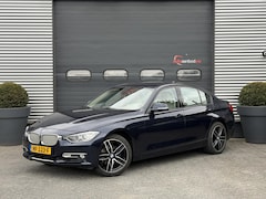 BMW 3-serie - 320i High Executive | Camera | Navigatie | Lederen Bekleding | 18 Inch Lichtmetalen Velgen