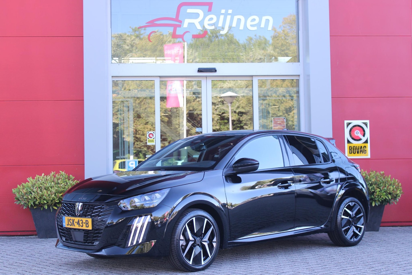 Peugeot 208 - 1.2 Hybrid 145PK AUTOMAAT GT PACK | ELEKTRISCH BEDIENBARE BESTUURDERSSTOEL MET MASSAGE FUN - AutoWereld.nl