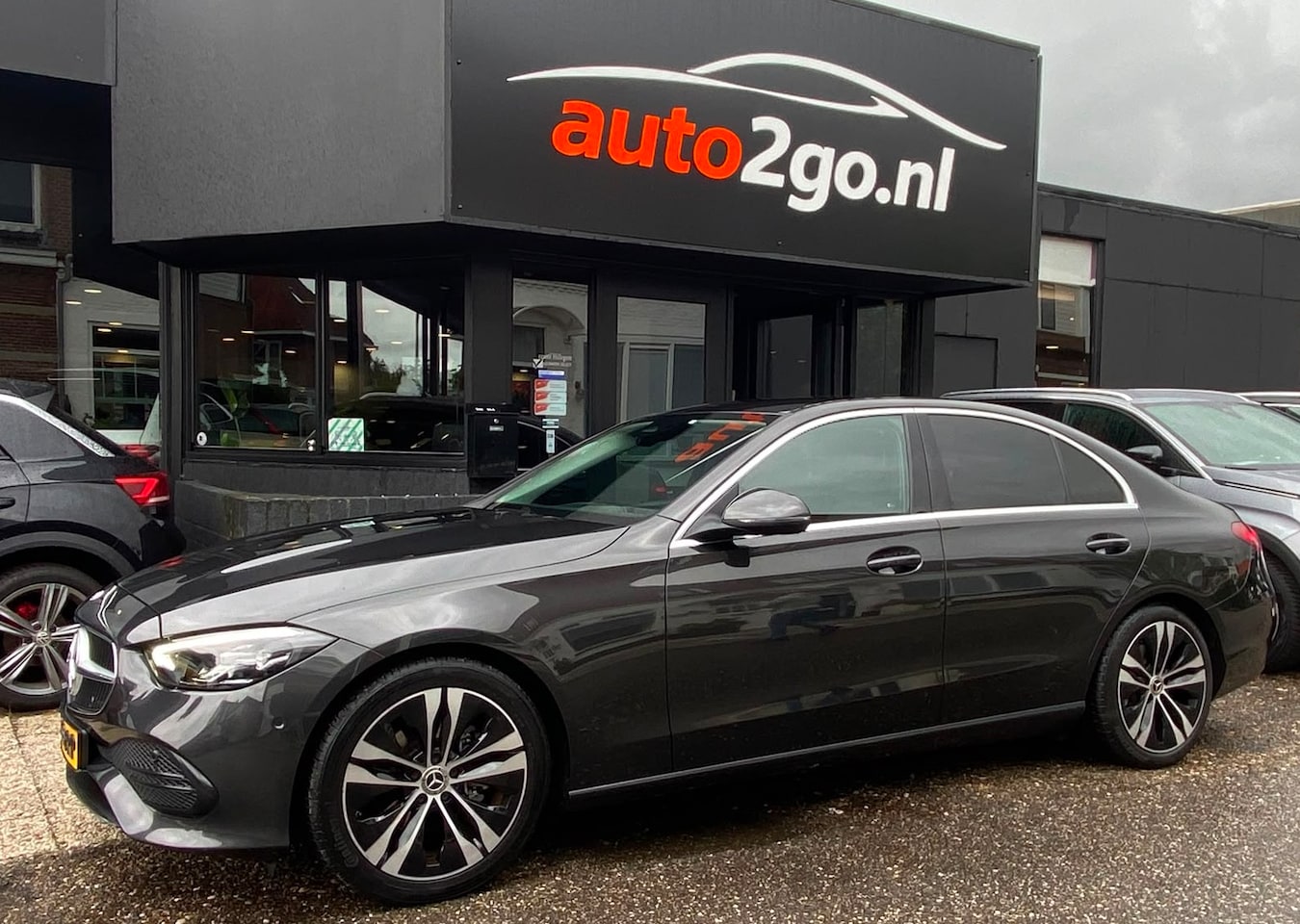 Mercedes-Benz C-klasse - 180 LUXURY LINE AUT9 DIGI DASH APPLE CARPLAY LEDER NAVI LANE ASSIST LMV PDC CAMERA - AutoWereld.nl