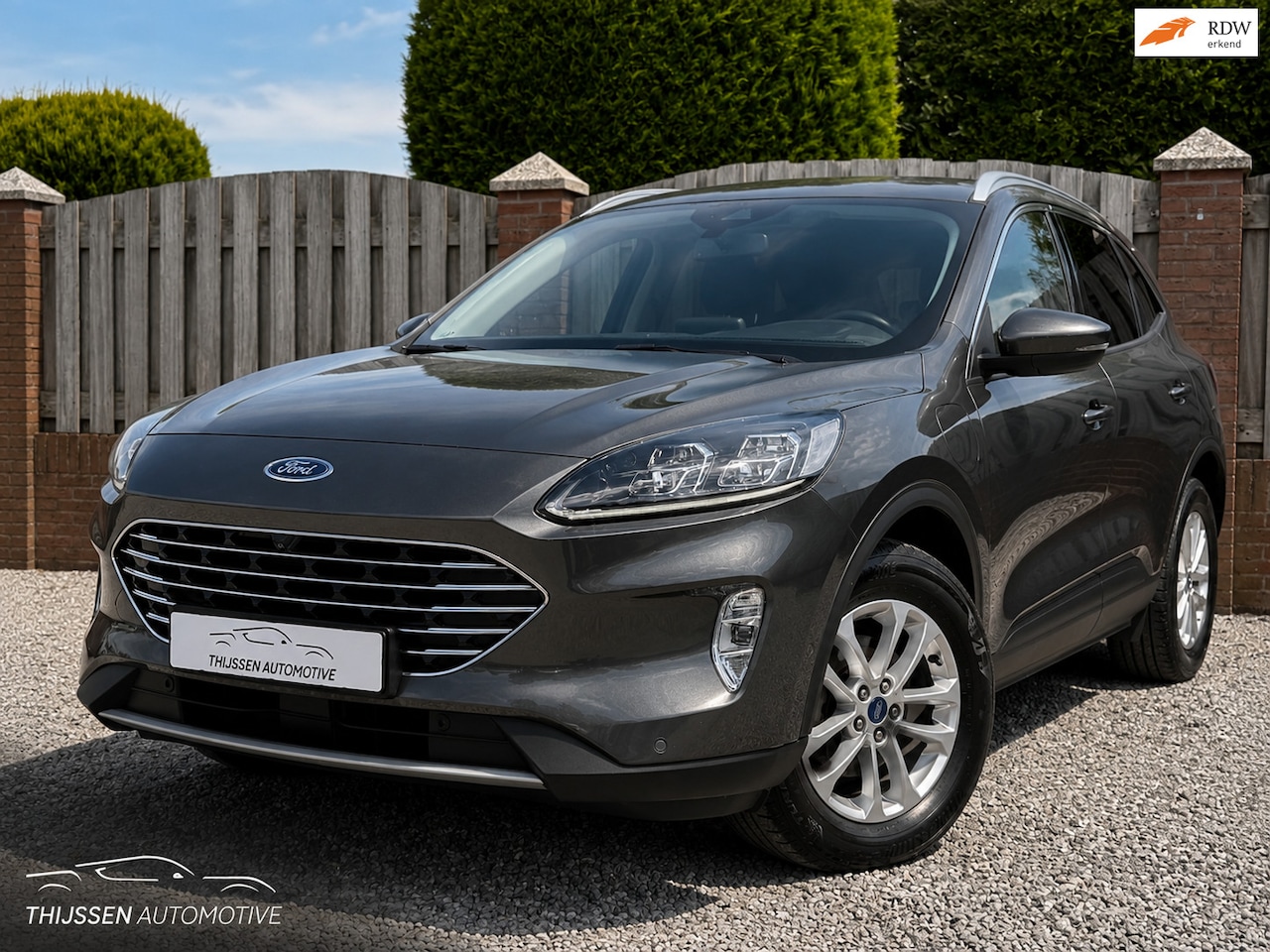 Ford Kuga - 2.5 PHEV Titanium X STOELVERWARMING CLIMATECONTROL NAVI APPLE CARPLAY P CAMERA - AutoWereld.nl