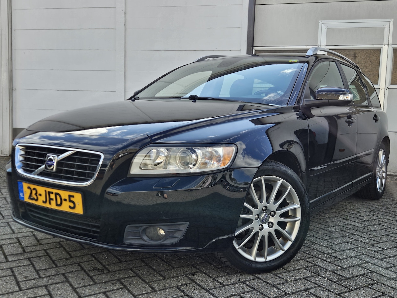 Volvo V50 - 2.0 Edition II /Youngtimer/Leer/Cruise/Trekhaak! - AutoWereld.nl