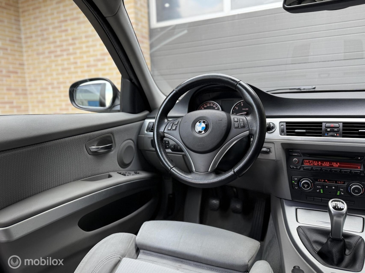 BMW 3-serie Touring - 318i High Executive|Navi|6 Bak|Airco|LM - AutoWereld.nl