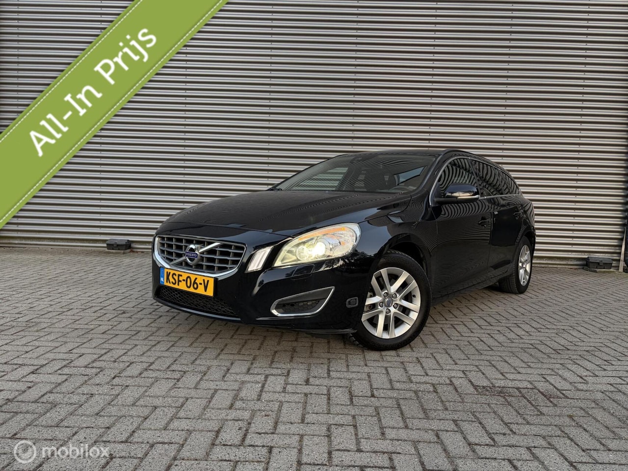 Volvo V60 - 1.6 T4Momentum/182PK/NW APK/1E EIG/AIRC/CRUISE/PDC - AutoWereld.nl