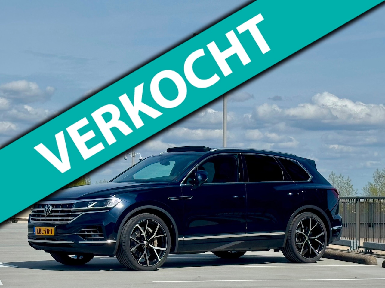 Volkswagen Touareg - 3.0 TSi eHybrid 4MOTION / Luchtv / ACC / PANO / Stuurverw - AutoWereld.nl