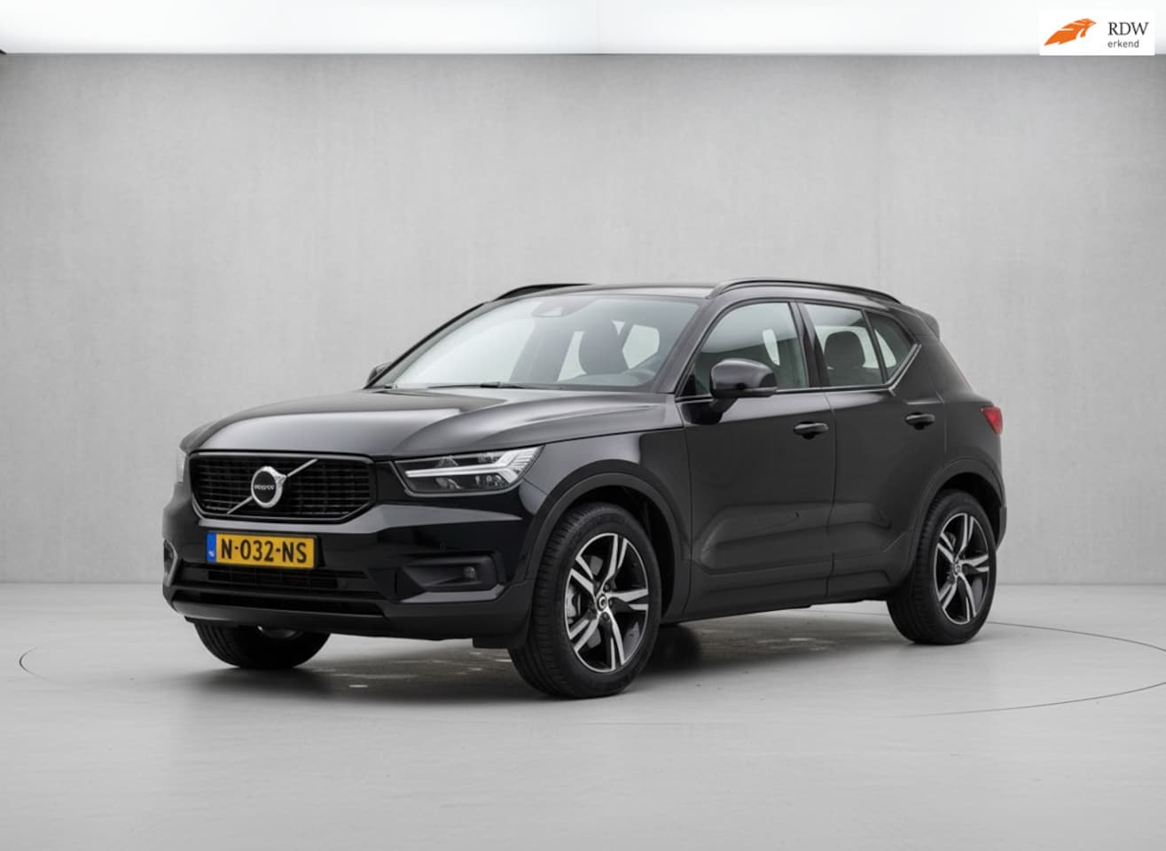 Volvo XC40 - B4 Inscription | 2.0 viercilinder | Trekhaak | ACC | Dealerhist. - AutoWereld.nl