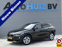 BMW X2 - sDrive18i Sport Line Panoramadak Trekhaak LED Sportstoelen