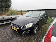 Volvo V60 - 1.6 T3 Momentum MOTOR DEFECT |