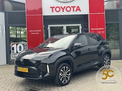 Toyota Yaris Cross - 1.5 Hybrid First Edition KEYLESS 17''LM-VELGEN LED PRIVACY-GLASS CLIMA AD-CRUISE APPLE/AND