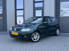 Volkswagen Polo - 1.4 Trendline | Automaat | Trekhaak | Lichtmetalen Velgen | NAP |