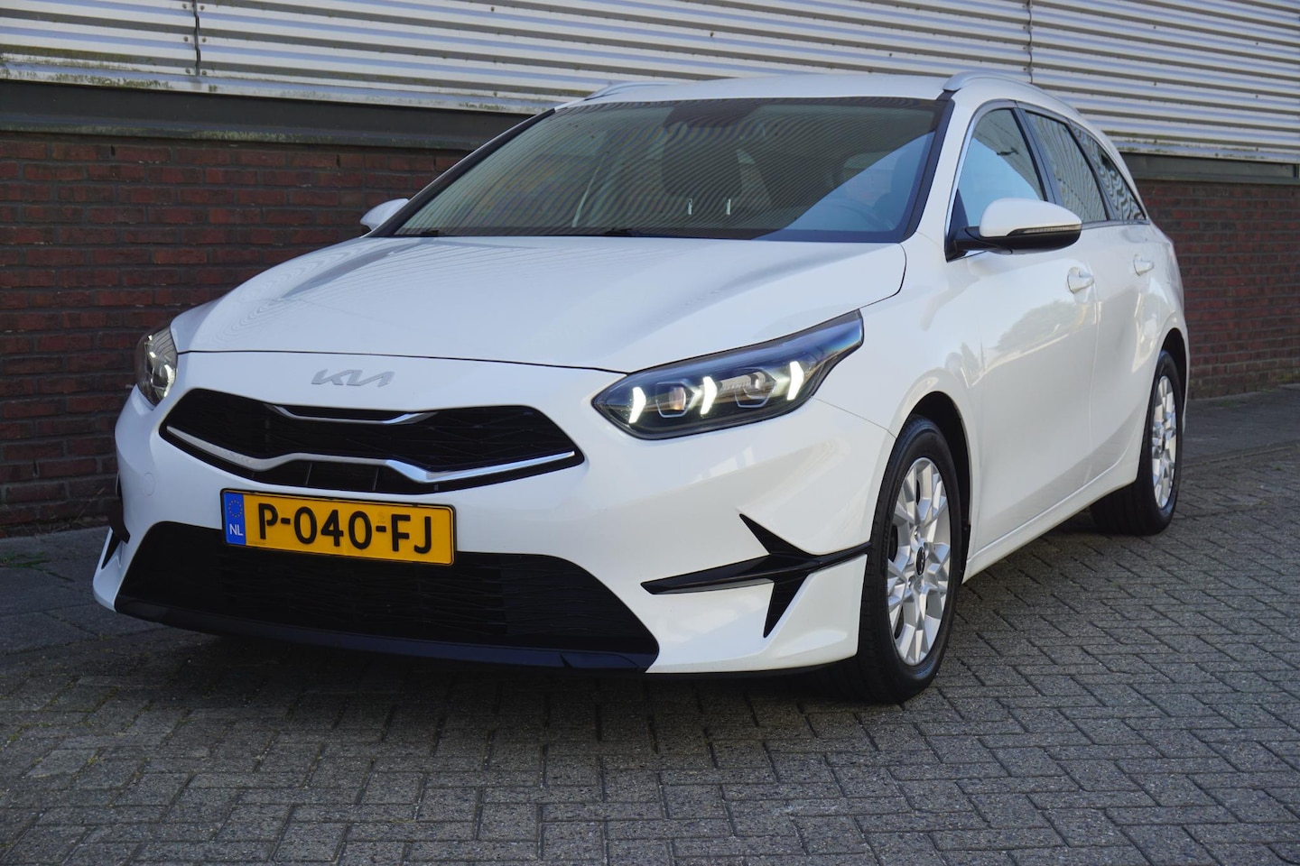 Kia Cee'd Sportswagon - Ceed 1.0 T-GDi 120PK Hybrid/Automaat/Trekhaak/ Dealeronderhouden/Metallic lak. - AutoWereld.nl