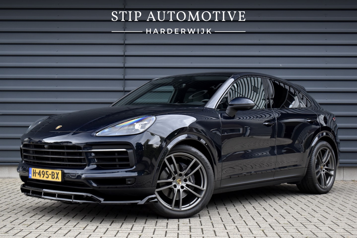 Porsche Cayenne Coupé - 3.0 E-Hybrid 462pk Sport Chrono | Pano | 360 Camera | 21'' Wielen | Luchtvering | Stuurver - AutoWereld.nl
