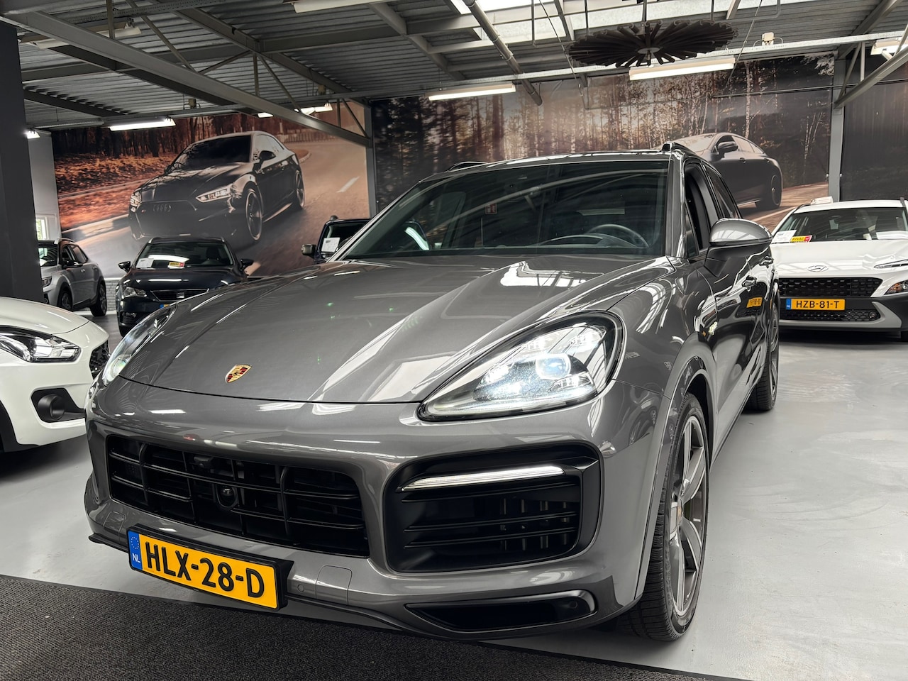 Porsche Cayenne - 3.0 E-Hybrid / Panorama / Sport - AutoWereld.nl