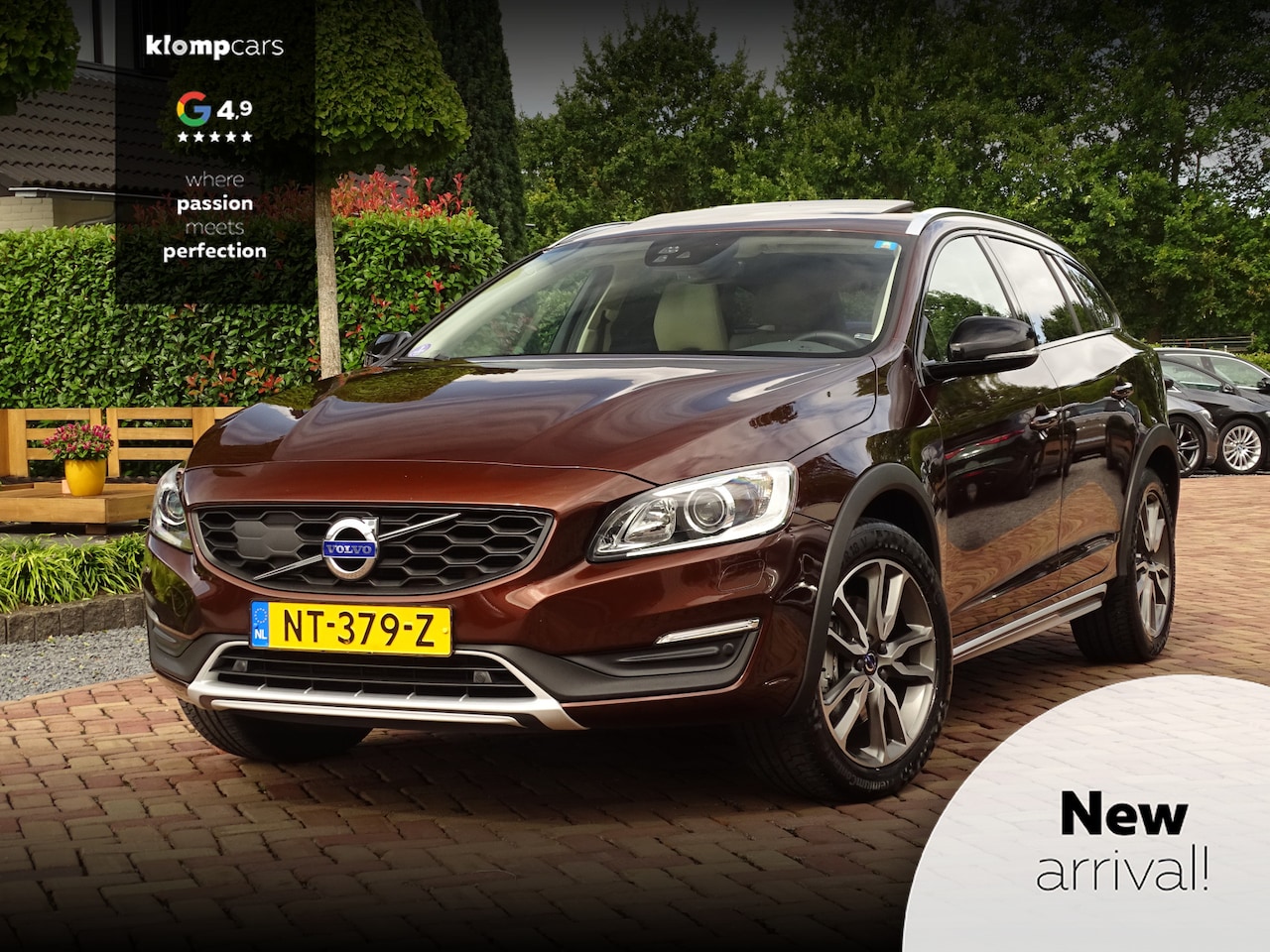 Volvo V60 Cross Country - 2.0 T5 Nordic+ | Schuifdak | Camera | Leer | ad.Cruise | 2e EIG | Topstaat! - AutoWereld.nl