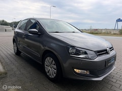 Volkswagen Polo - 1.2 Easyline met Twee jaar APK