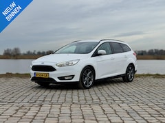 Ford Focus Wagon - 1.5 Titanium|17"LM|Stoel/Stuur Verwarming
