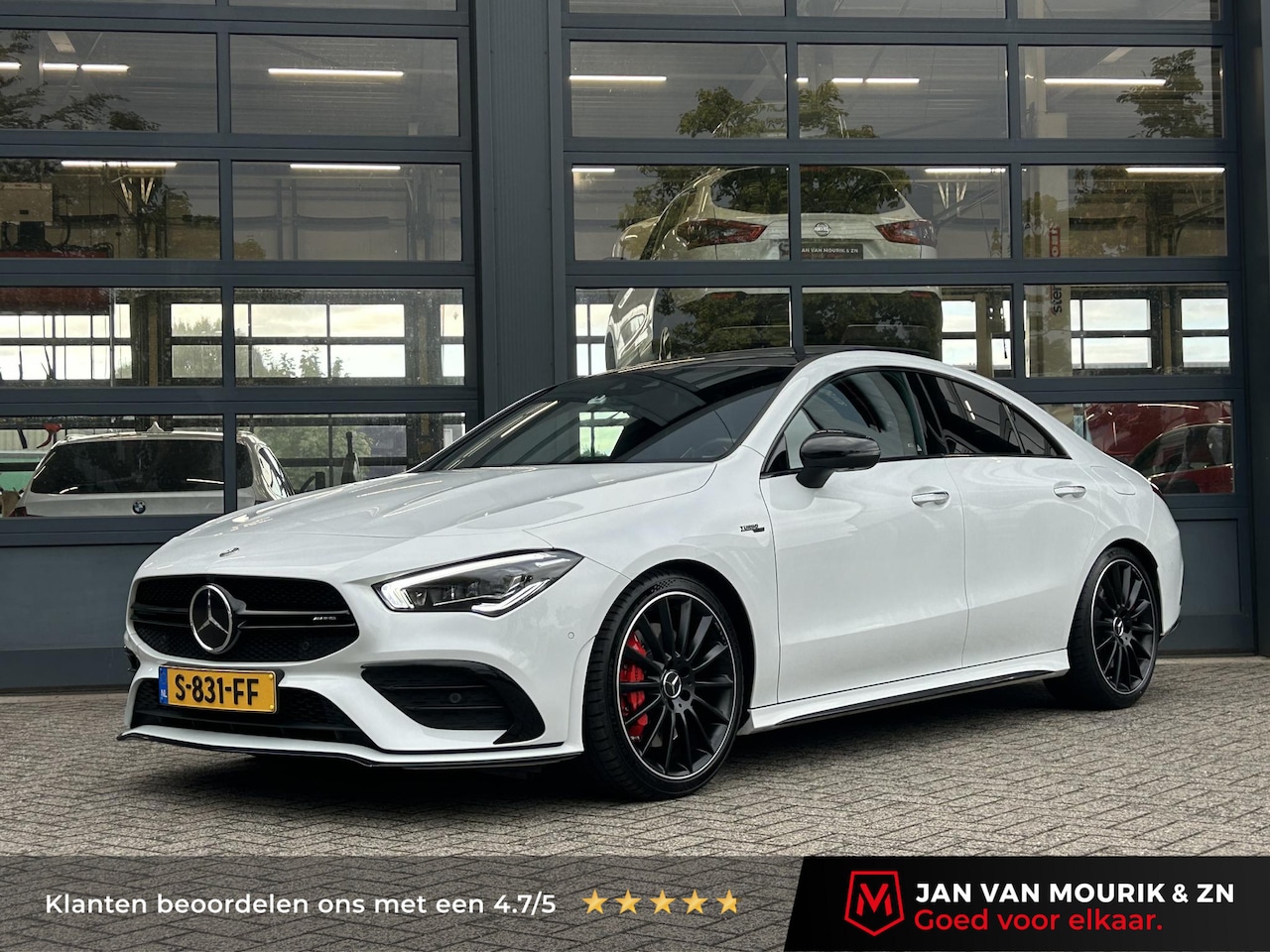 Mercedes-Benz CLA-Klasse - AMG 35 4MATIC Premium Plus | Panoramadak | MB Dealer onderhouden | Head-Up | Camera - AutoWereld.nl