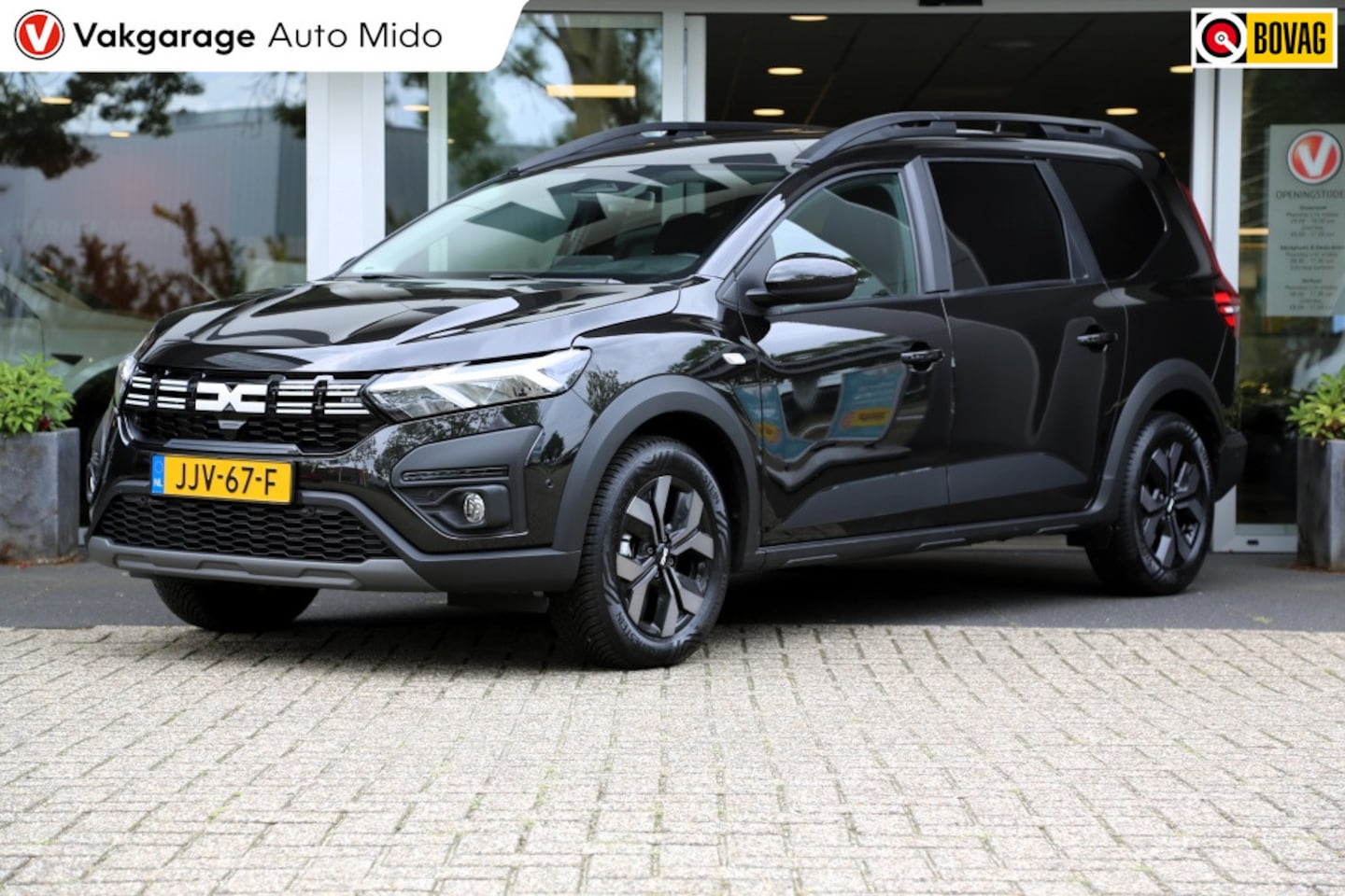 Dacia Jogger - 1.6 Hybride Automaat 140 Extreme 7-persoons | All-Season banden - AutoWereld.nl