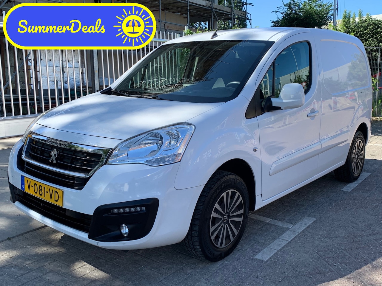 Peugeot e-Partner - Electric L1 Premium|88000KM|Climate Control| - AutoWereld.nl