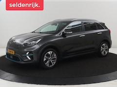 Kia e-Niro - DynamicPlusLine 64 kWh | SOH 95, 3% | Panoramadak | Half leder | Stuur/stoel verwarming |