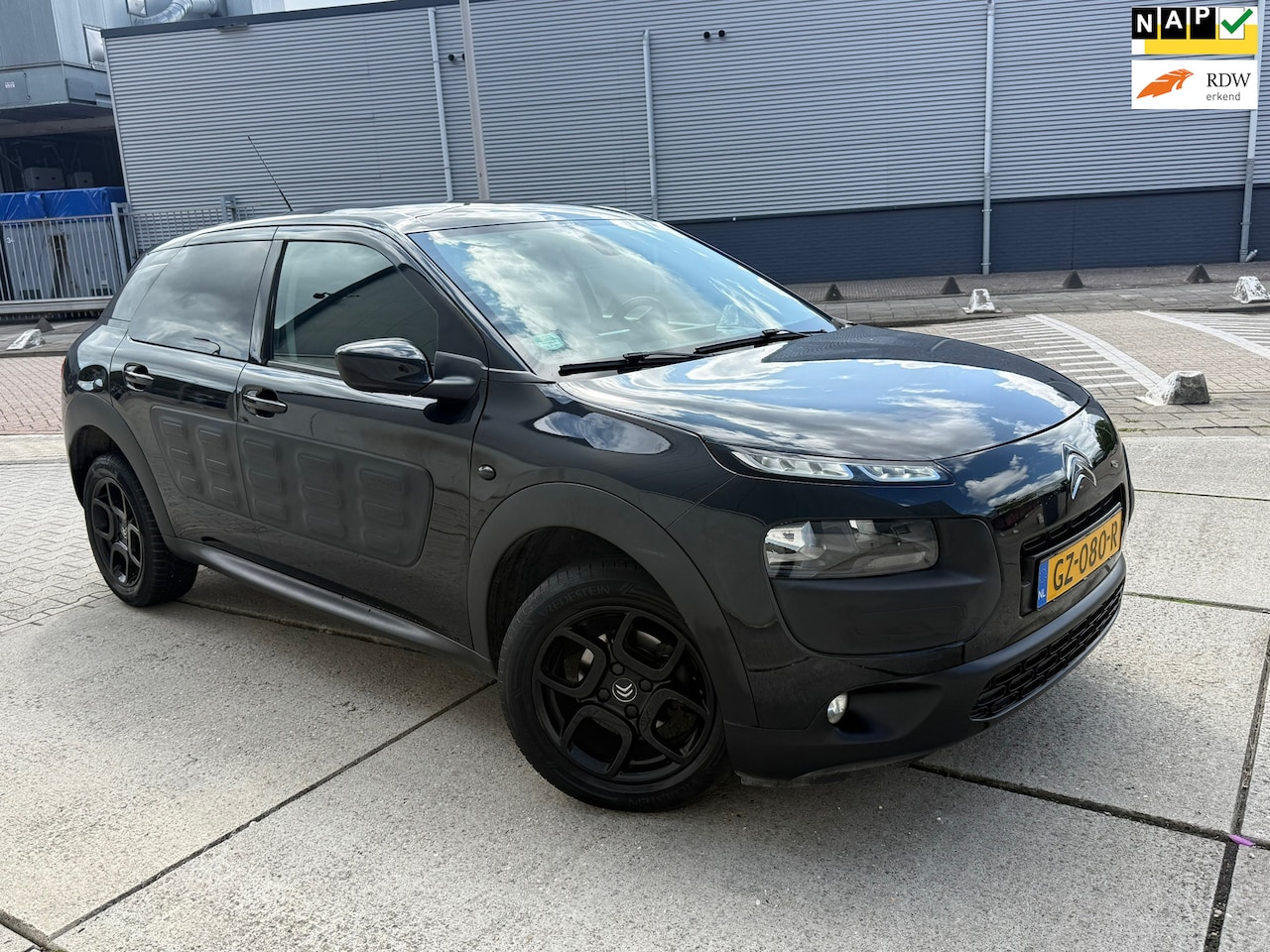 Citroën C4 Cactus - 1.2 PureTech Shine Camera Volledig onderhouden AIRCO - AutoWereld.nl