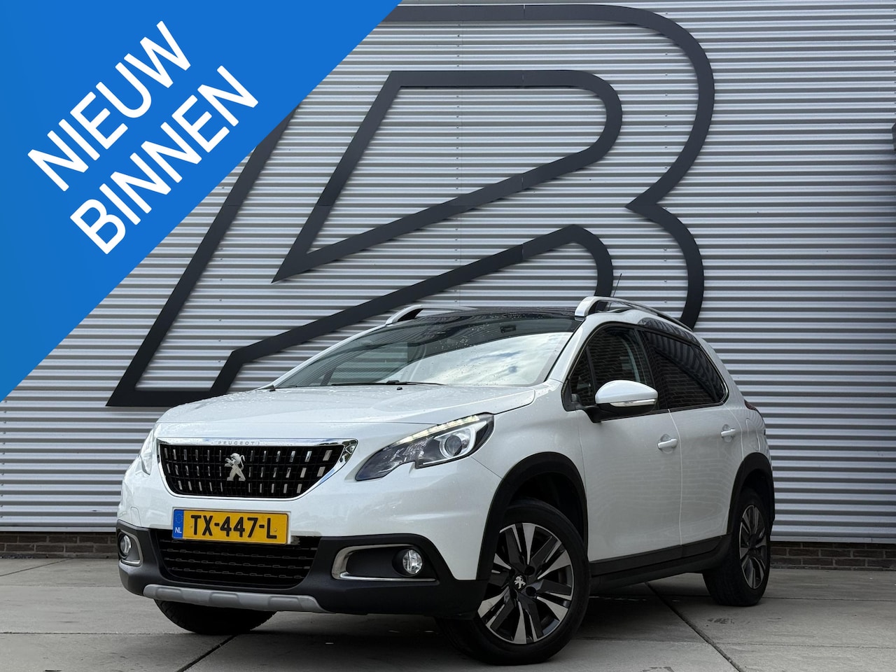 Peugeot 2008 - 1.2 PureTech Allure 2e Eigenaar|Navi|Pano|Carplay|Clima|Cruise|PDC|Dealer Onderhouden|APK - AutoWereld.nl