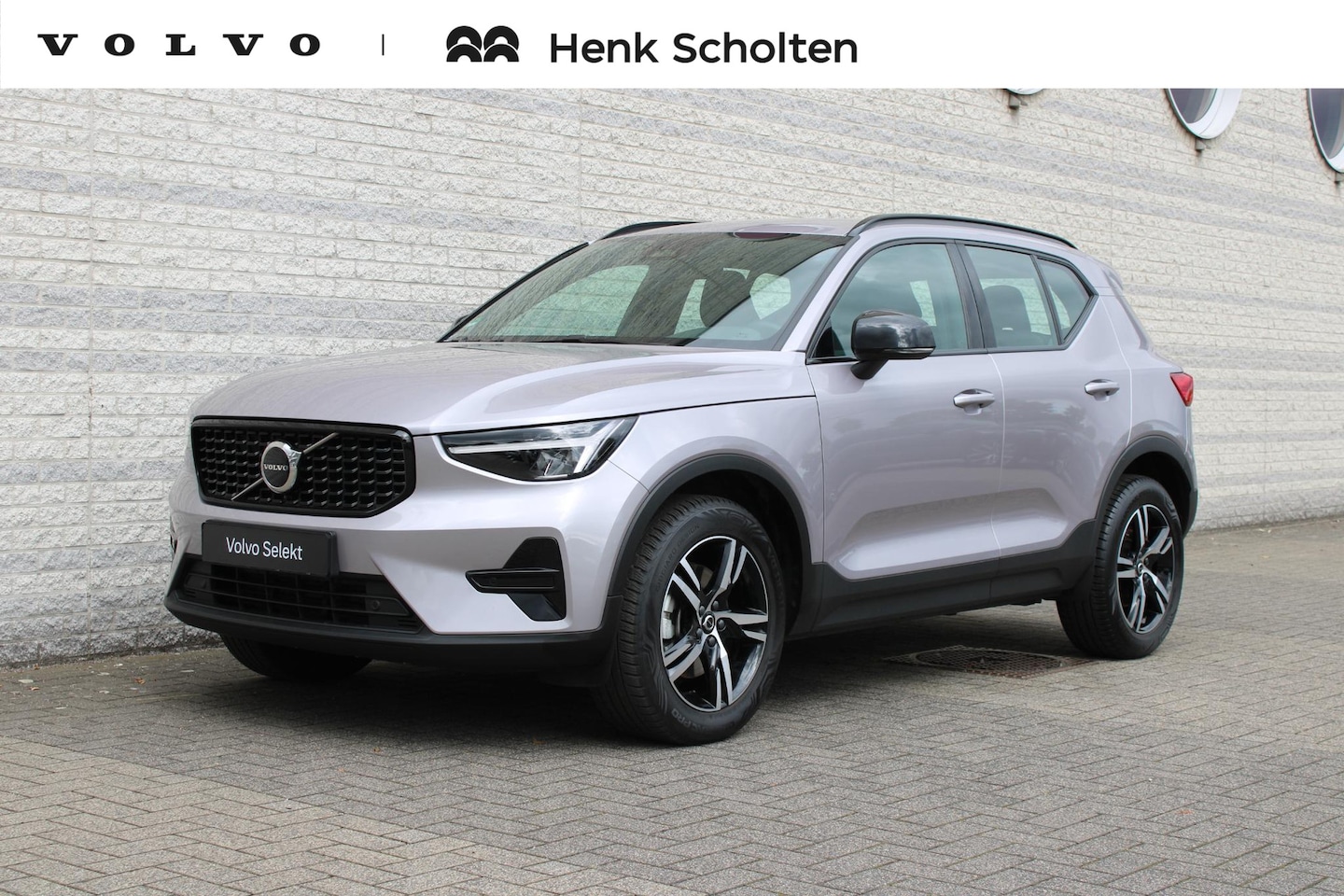 Volvo XC40 - 2.0 B4 Plus Dark | Achteropkomend verkeer waarschuwing | Achteruitrijcamera | Apple Carpla - AutoWereld.nl